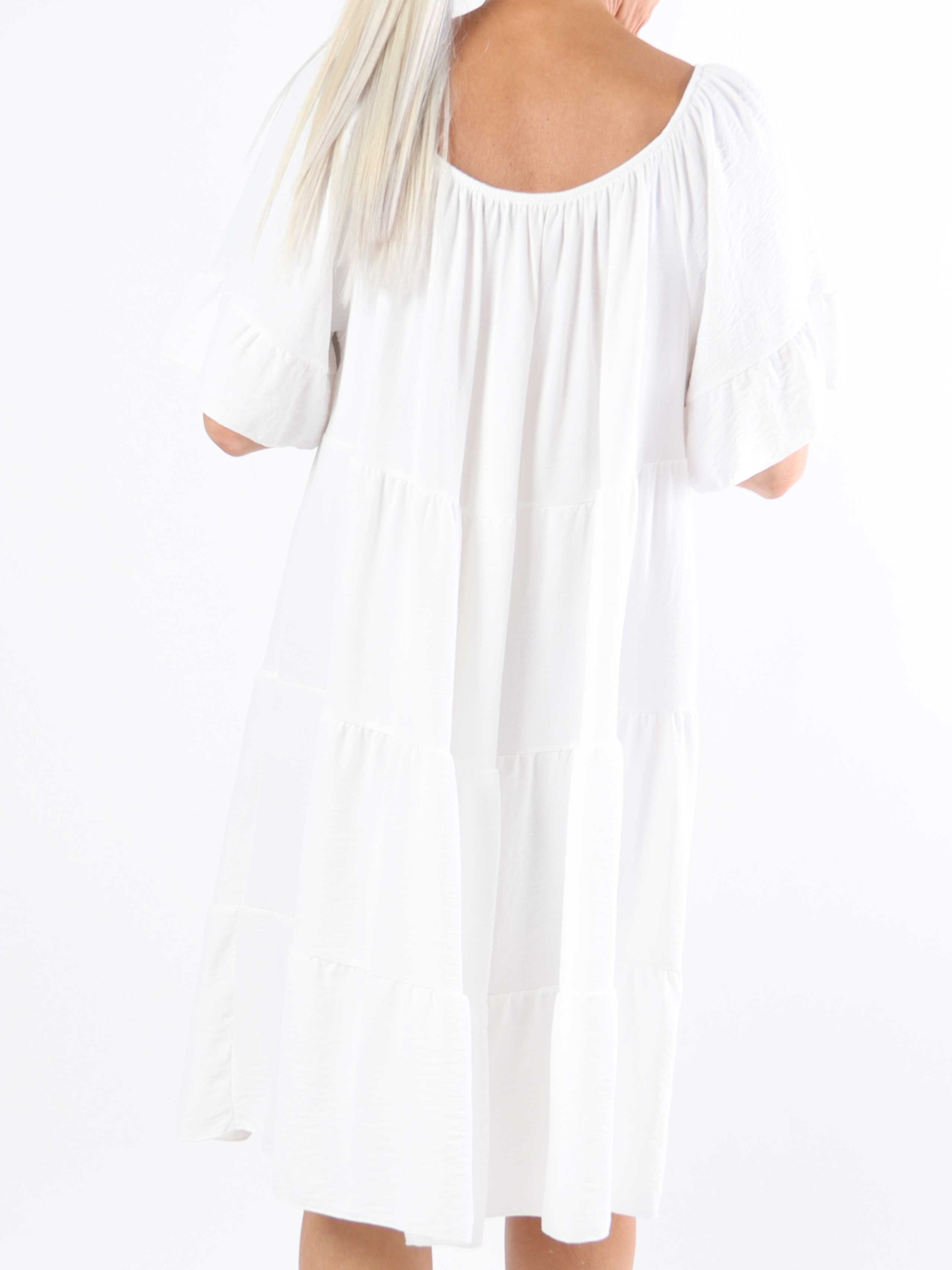 Murcia - Lag på lag plus size kjole i viskose med elastik i udskæringen